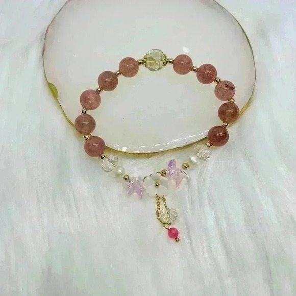 Lily Crystal Crystal Bracelet - Picture 8 of 8